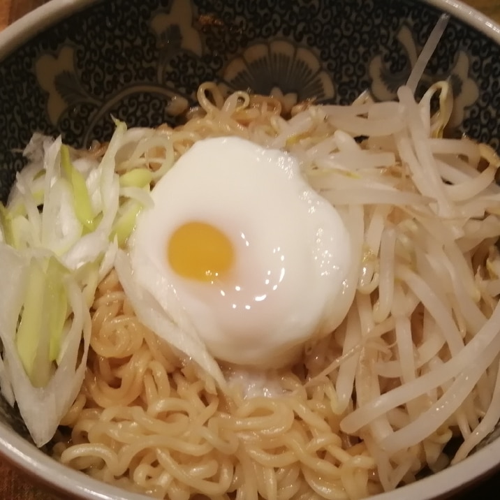 インスタントラーメンで油そば